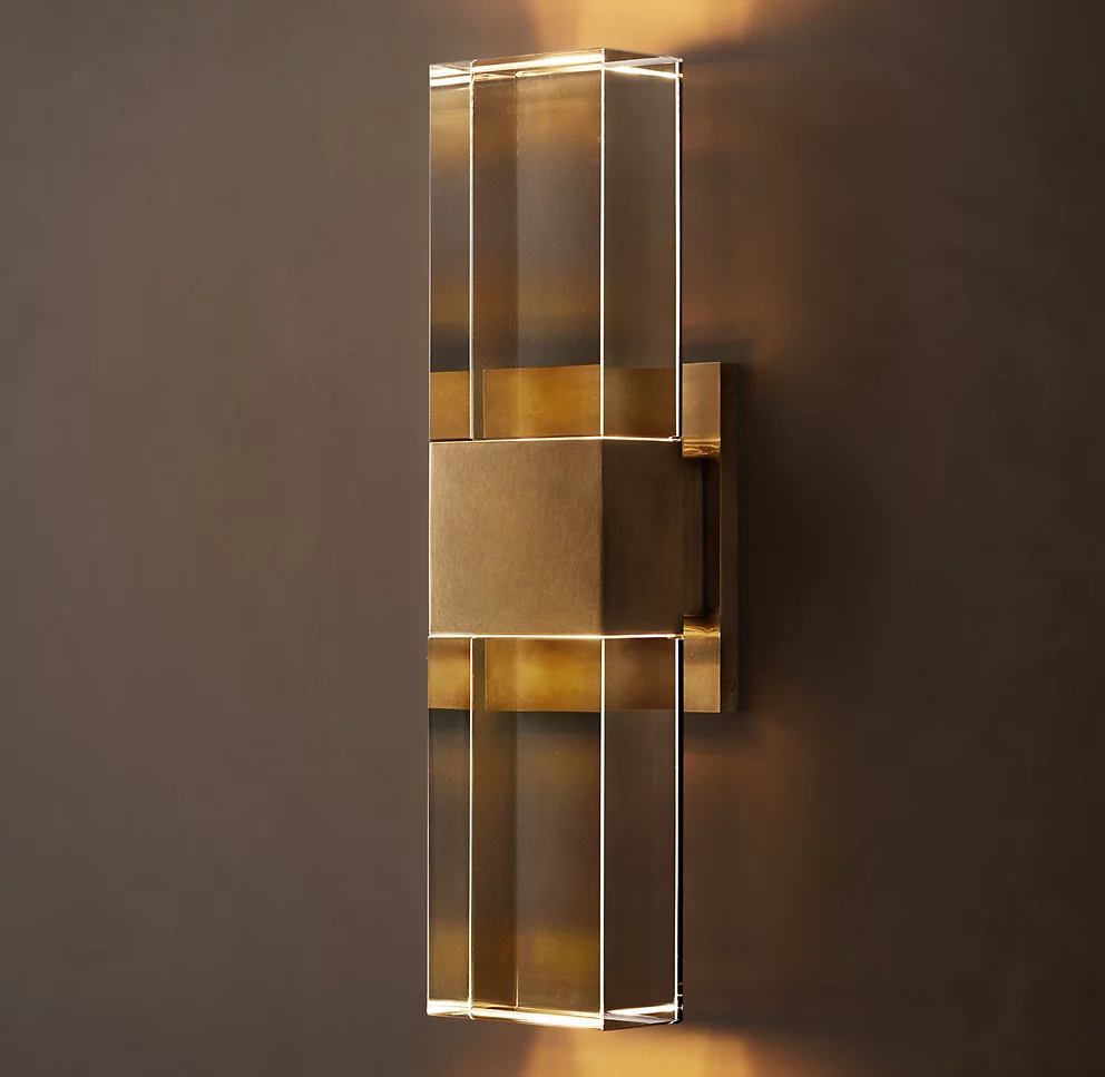Serra Linear Sconce