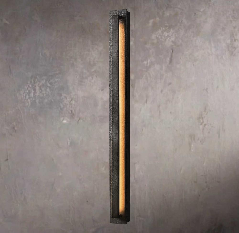 Peraltas Classic Wall Sconce