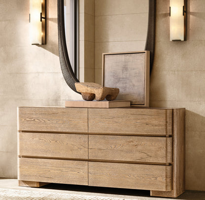 Harlow Calcite Linear Sconce
