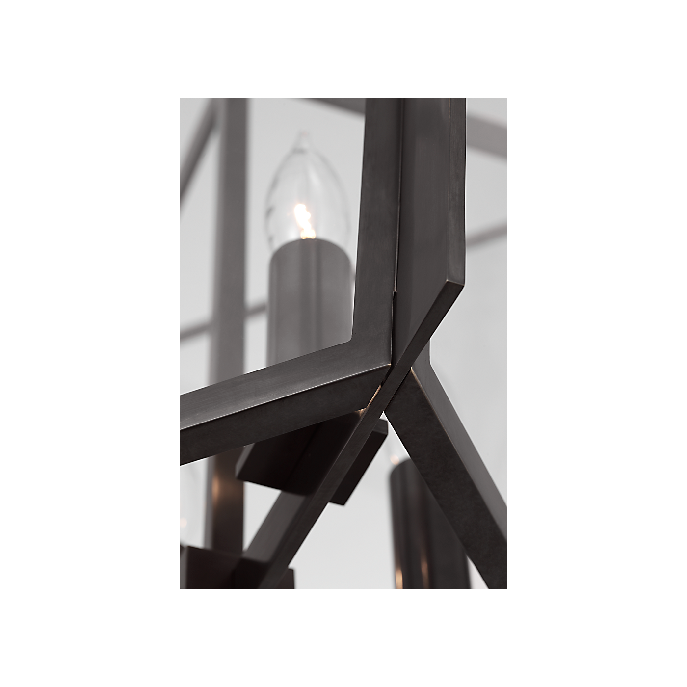 Palais 15" Lantern