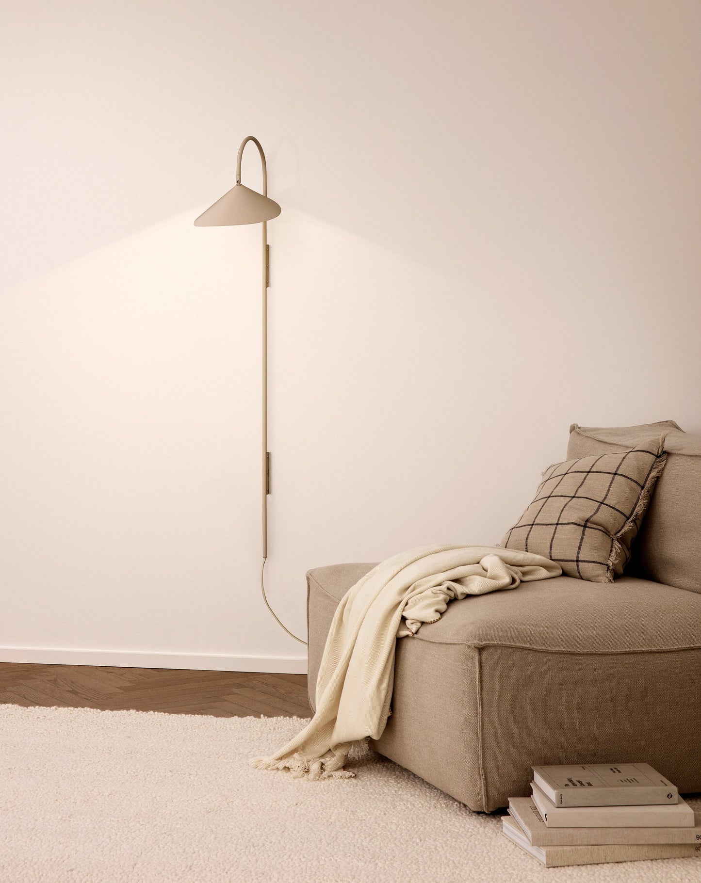 Aruma Swivel Wall Lamp