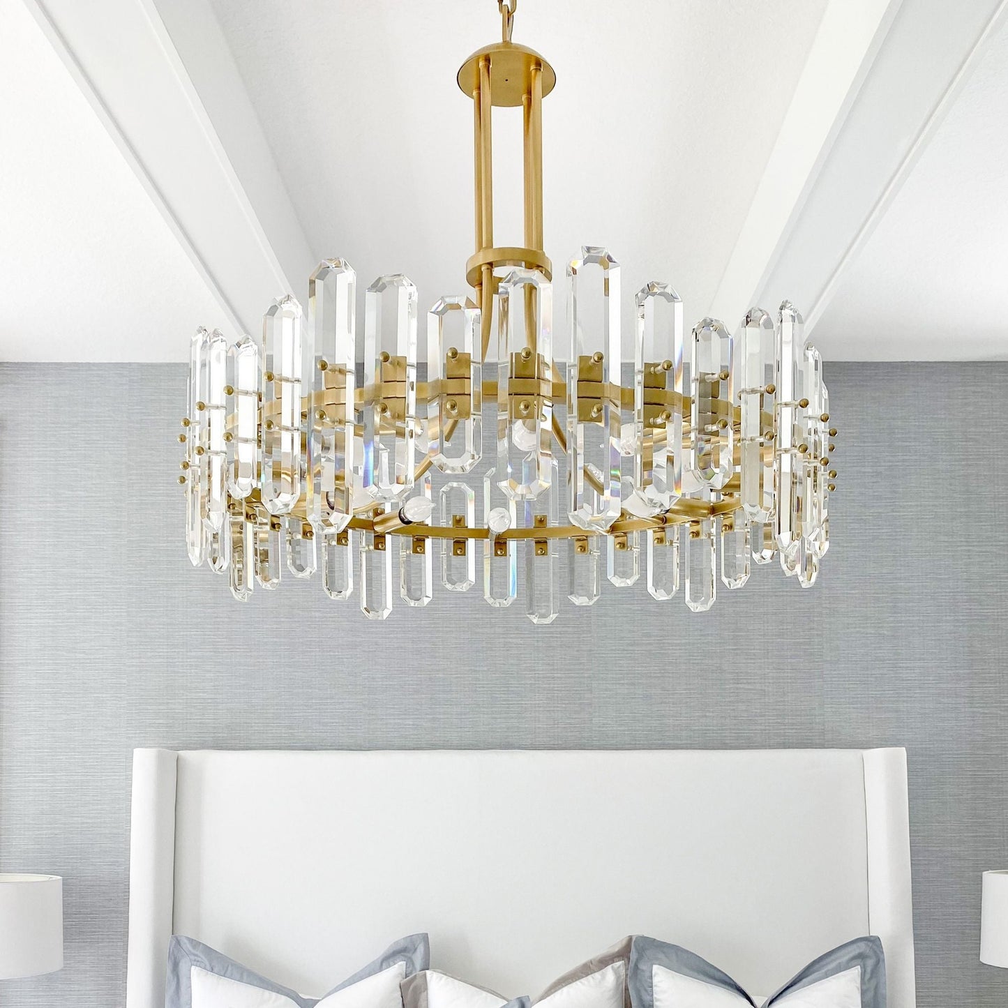 Bolton 31'' Aged Brass Chandelier Gold 31"W x 28.25"H x 31"D