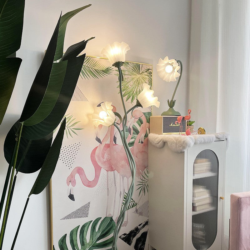 Cream Pastoral Flower Floor Lamp