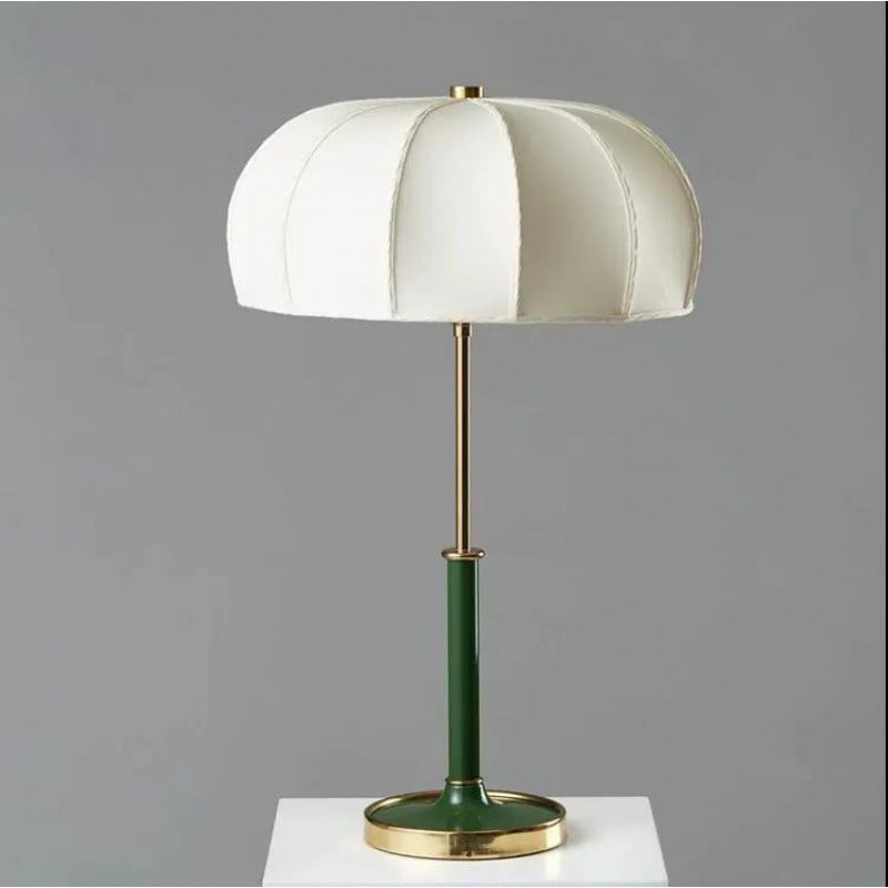 Nordic Retro Table Lamp Modern Simple Light Luxury for Living Room & Bedroom