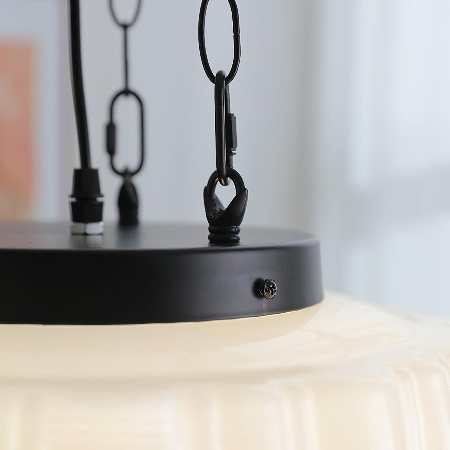 Flutara Glass Pendant Light