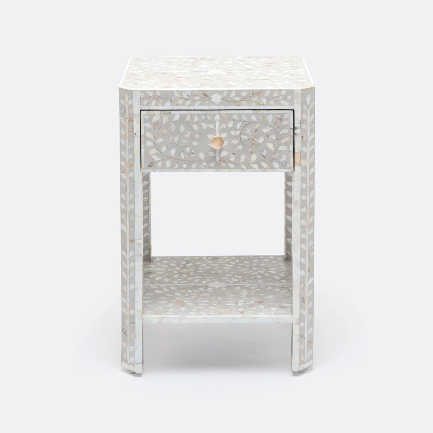Hessa Nightstand 18"